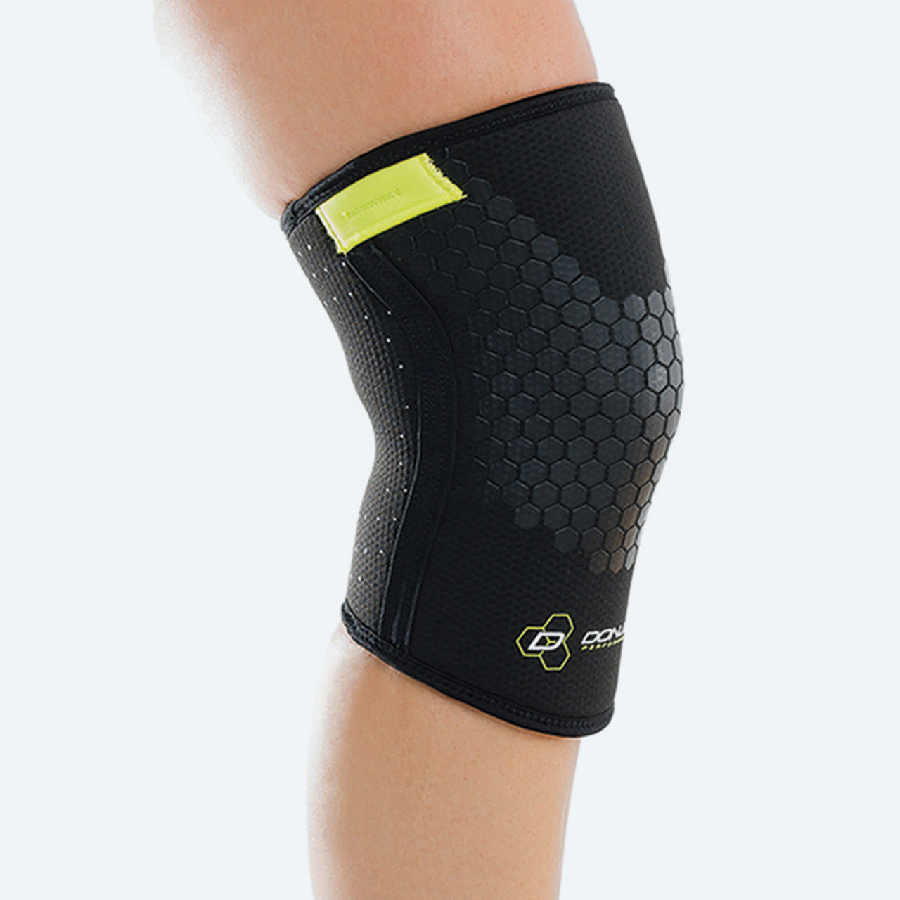 DonJoy Anaform Power Knee Sleeve Medium Black