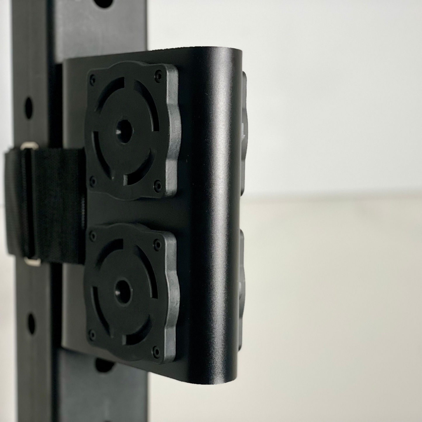 ANCORE Plate Dock Strap — Secure Plate Storage for Racks & Fixtures