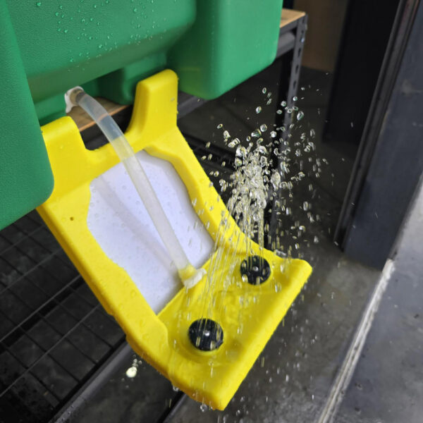 Gravity Eyewash Station 30L – Emergency Eye Wash Unit for Workplace Safety