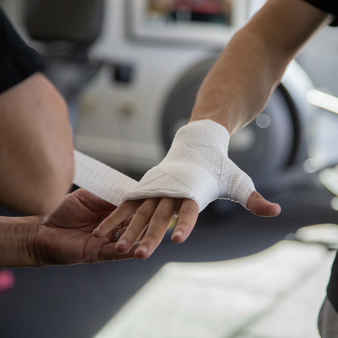 Conforming gauze bandage - cotton elastic compression wrap