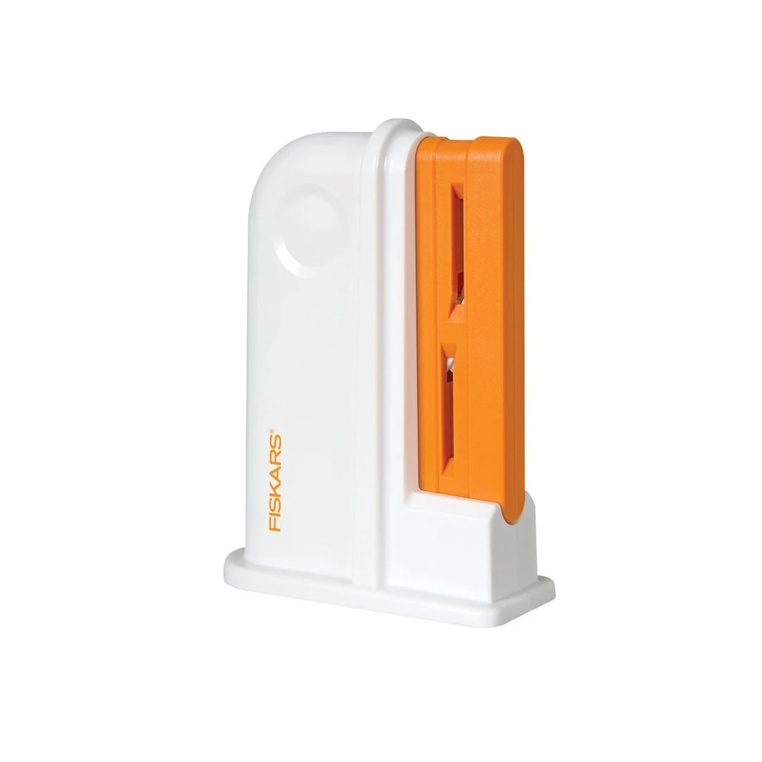 Fiskars Universal Scissors Sharpener — Auto-Adjust for Standard & Razor