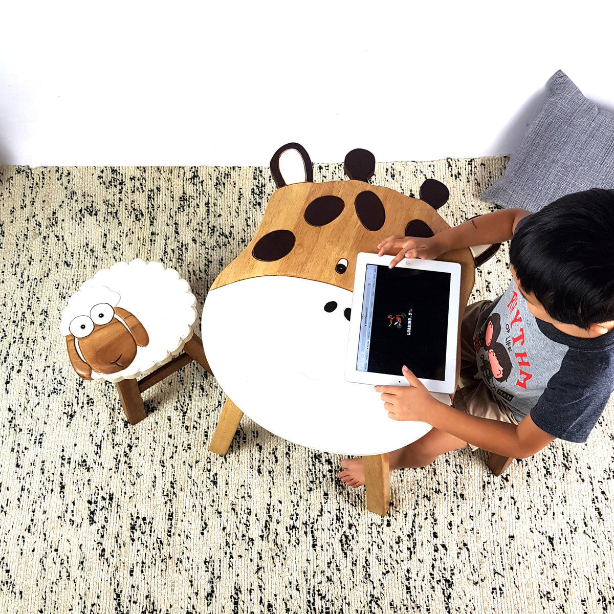 Giraffe Kids Table & Chair Set – Handmade Solid Hardwood
