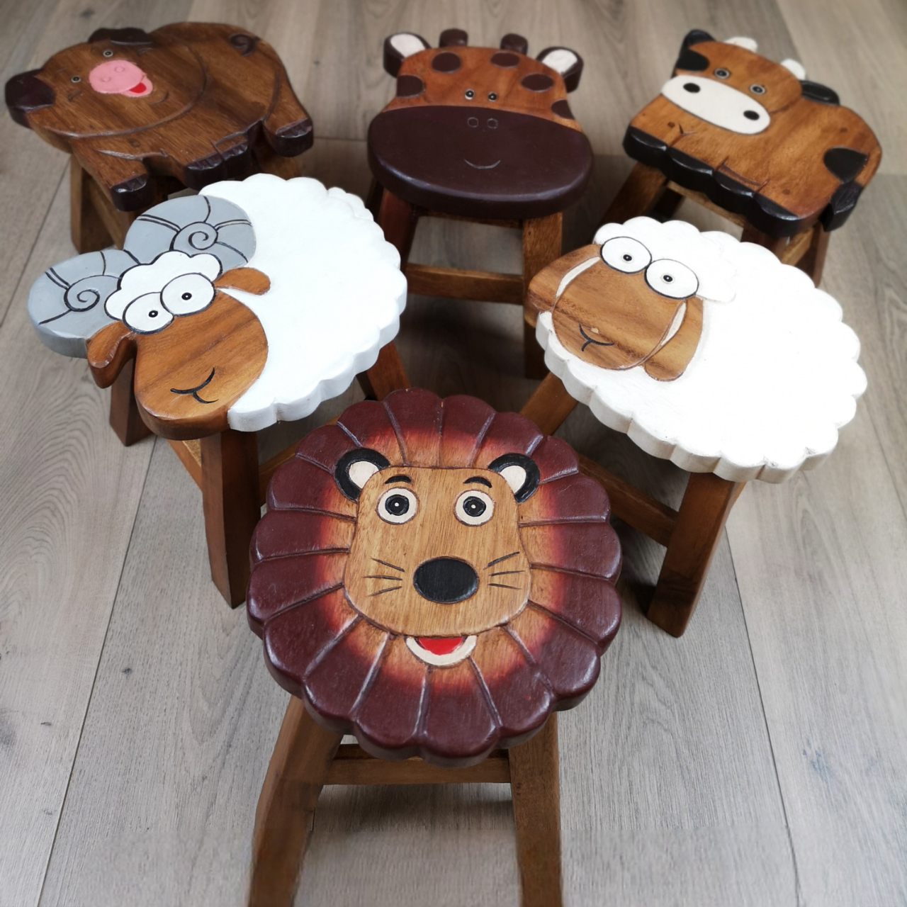 Premium Kids Wooden Giraffe Stool – Handmade Solid Wood Toilet Training and Step Stool