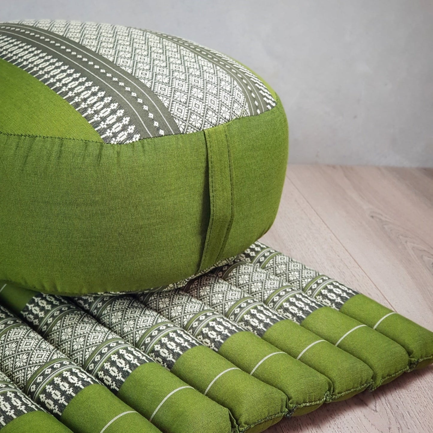 Handmade Zafu & Zabuton Meditation Set – Organic Kapok Round Cushion and Mat for Posture Support