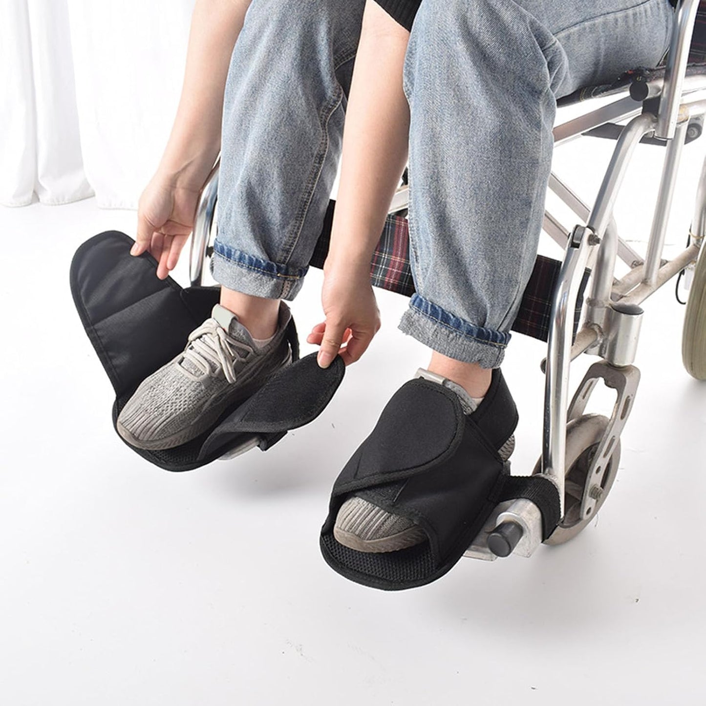 2PCS Wheelchair Shoe Holders - Oxford Anti-Fall Restraint with Fixed Straps