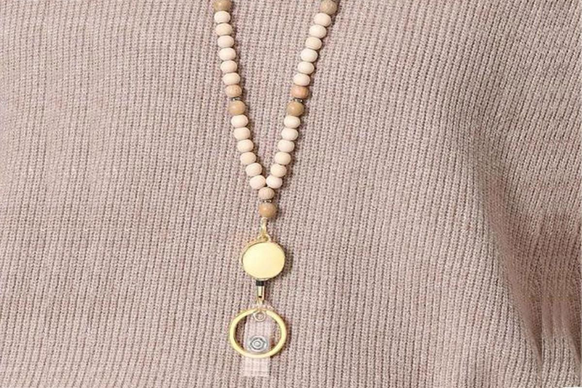 ID Card Lanyard Strap With ID Badge Holders Retractable Lanyard Clip For Key