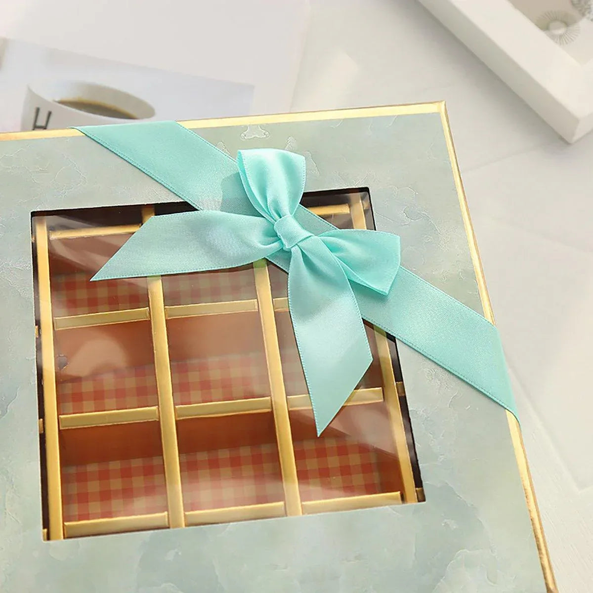 Valentine's Day Chocolate Box 12-Grid - Gift Display Window Gray 25-Pack