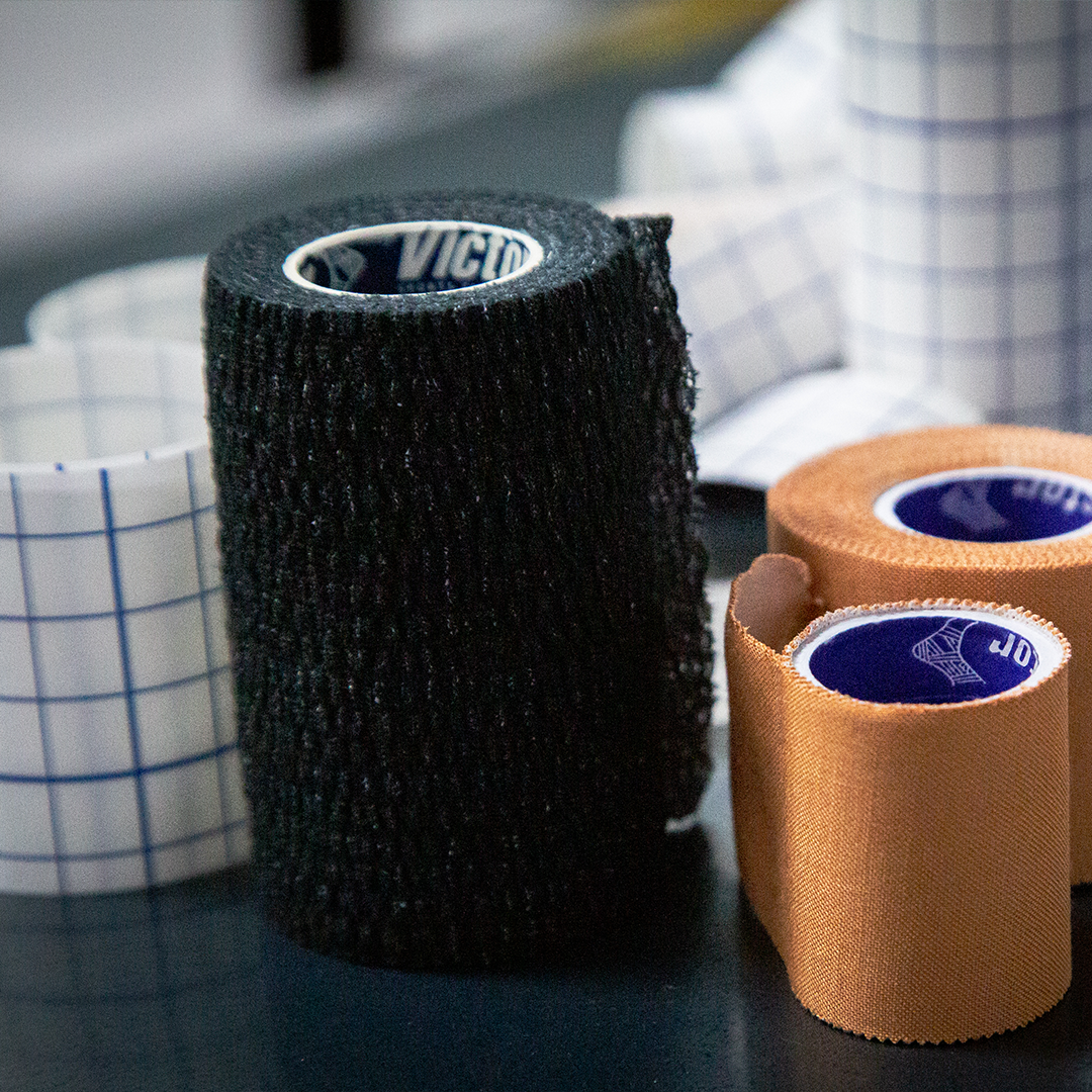 Hand Tearable Sports Tape for Fast Application and Quick Overwrap