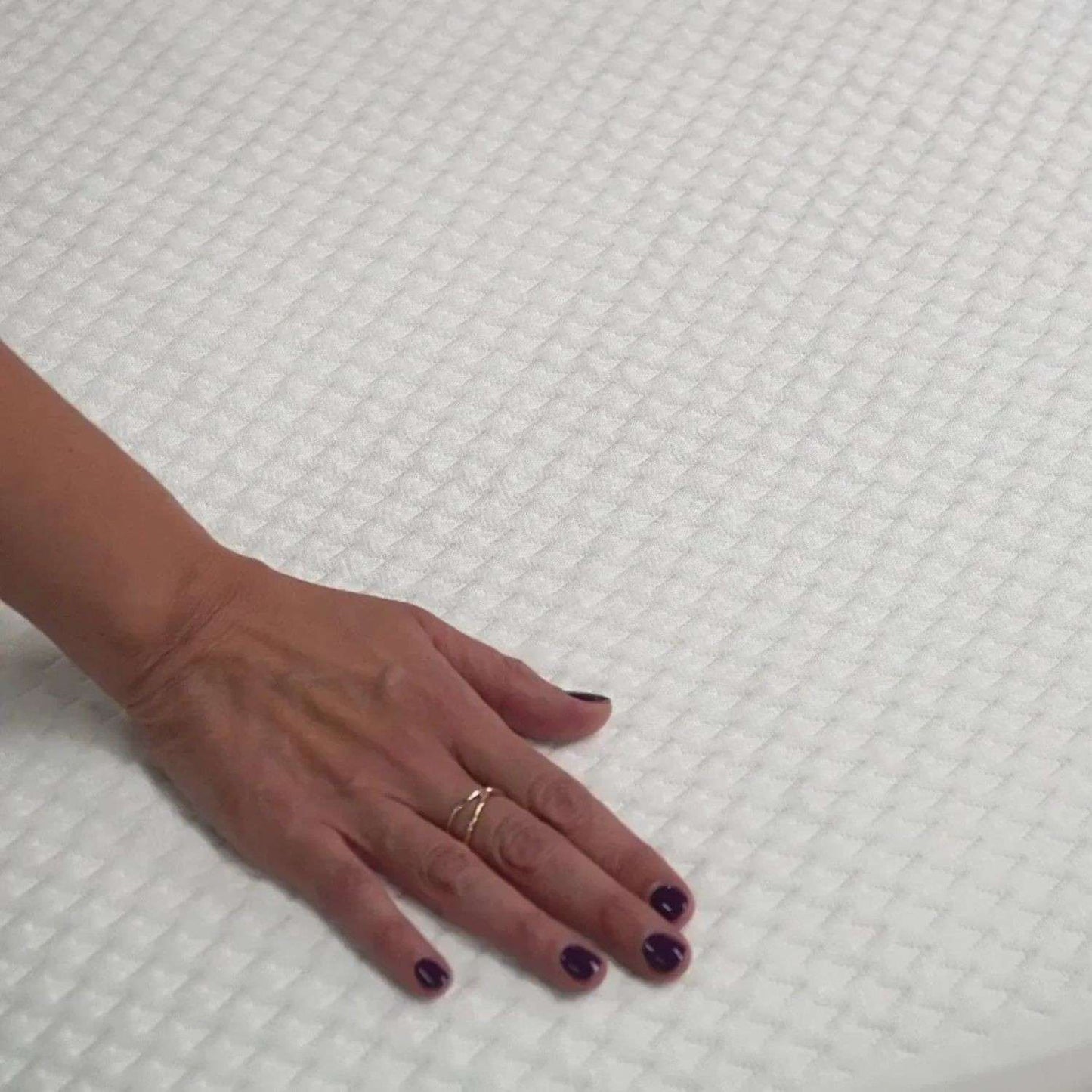 Staydry Duradeluxe Mattress Protector